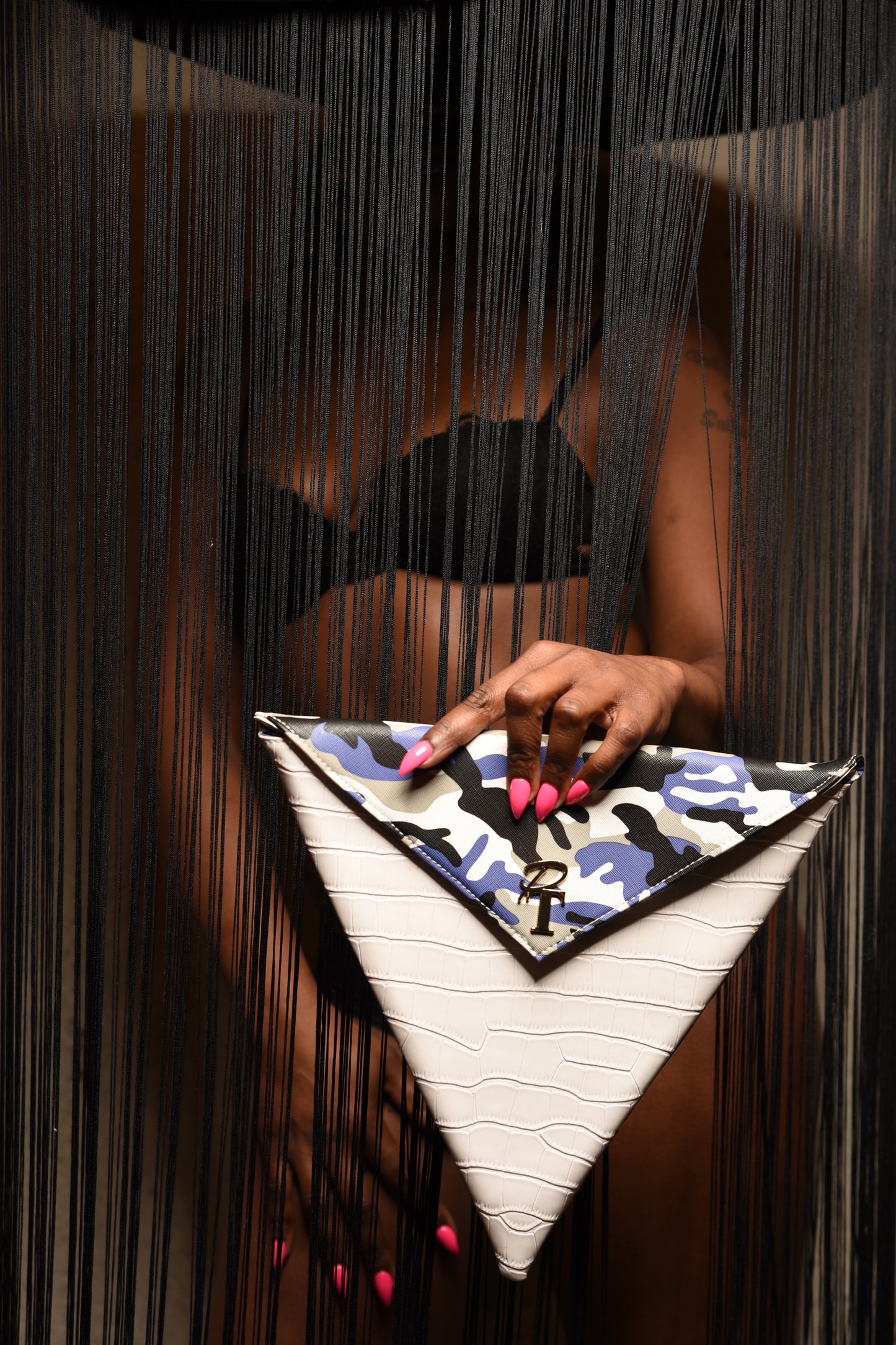Leucistic Fatigue Clutch